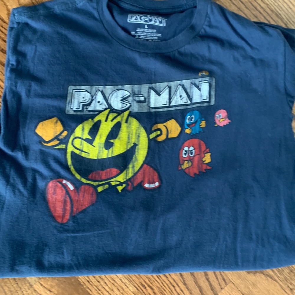 Pac-Man Men’s L retro vintage PAC-man tee shirt Navy colorful graphic design.